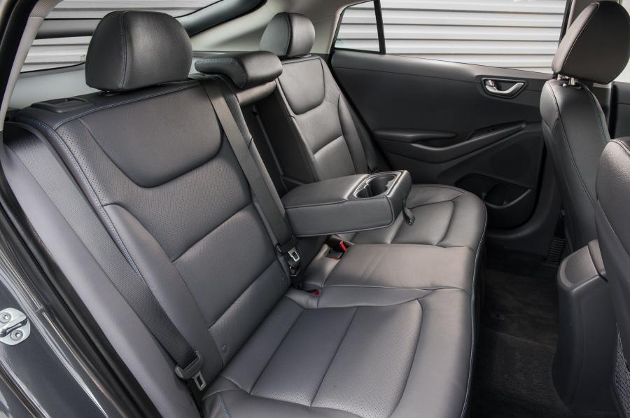 Интерьер Hyundai IONIQ hybrid (AE) 2016 года  (NA) (фото 28 из 29)